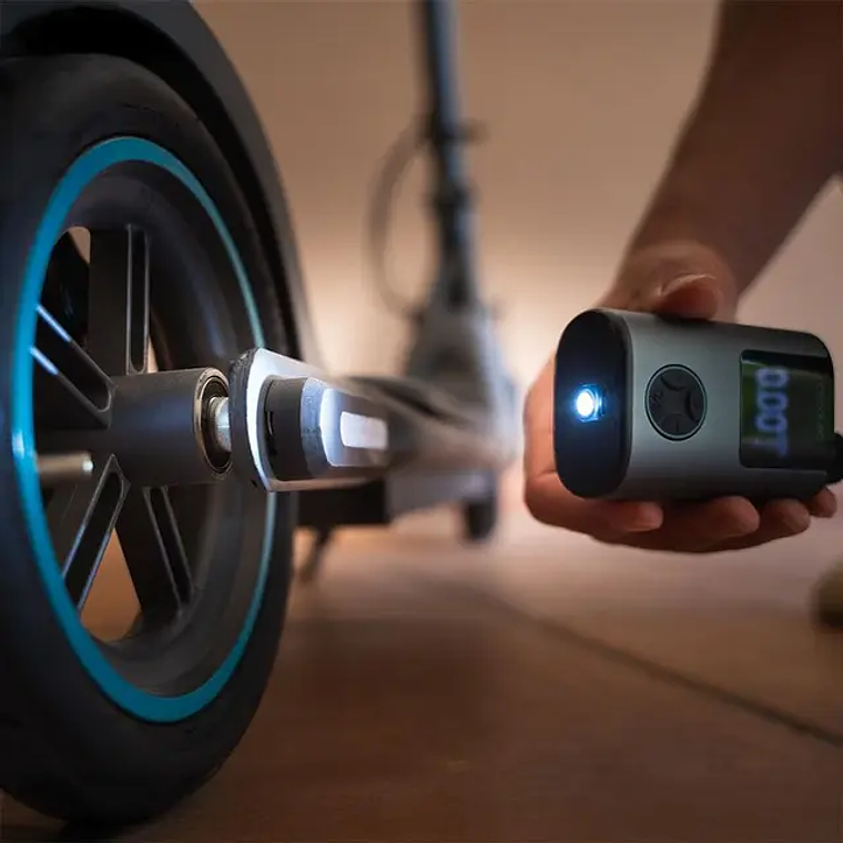 Compressor de Ar Portátil Cecotec Mini Air Max 120W | 150 PSI | Bateria 3.6V para Pneus e Bola 11