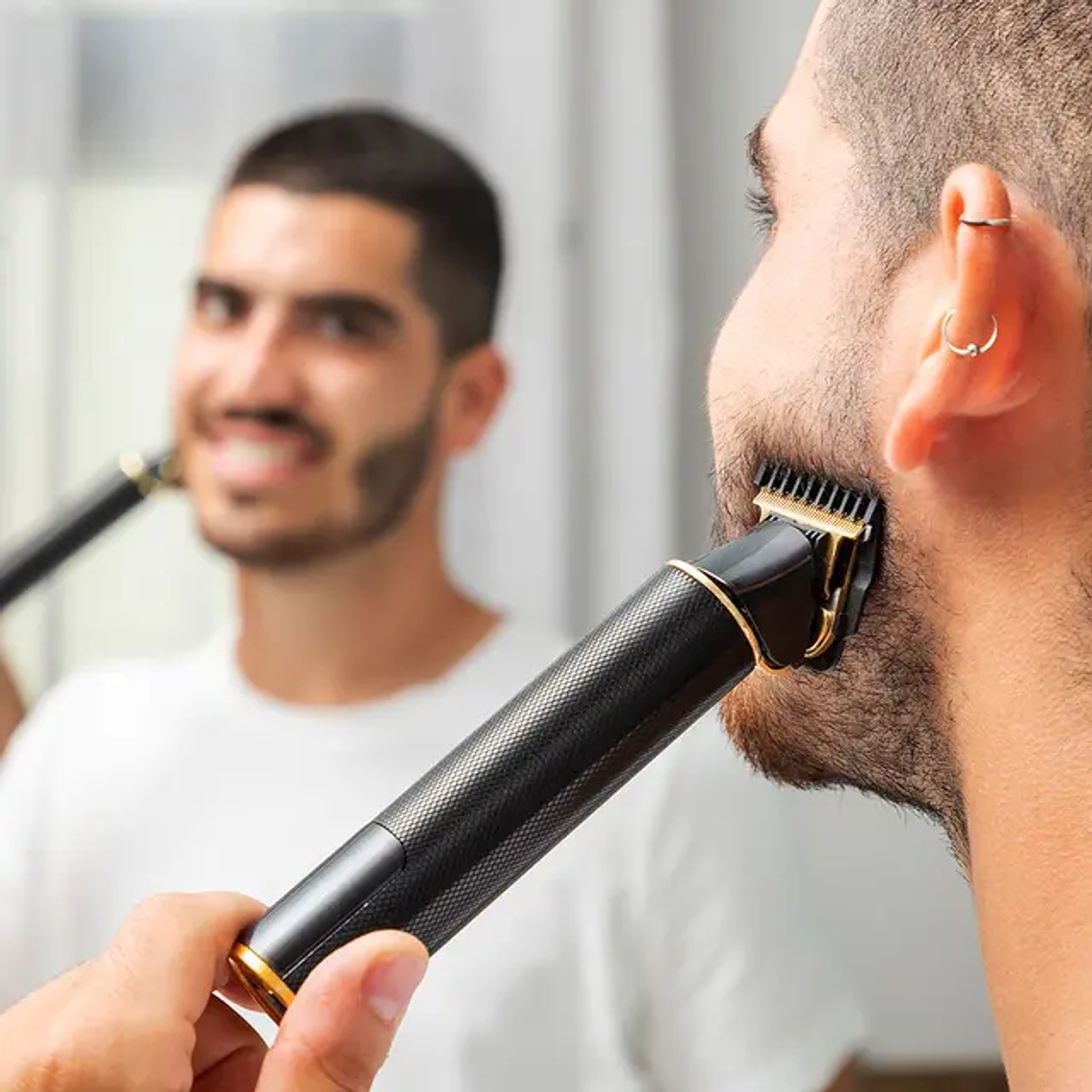 Máquina para Cortar Cabelo Recarregável Triher Professional | Com 6 Pentes, 3 Velocidades e Ecrã LCD 8