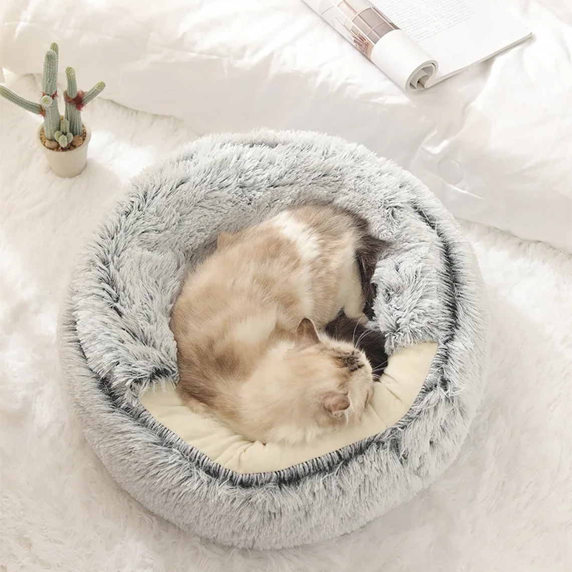 LEWEN Semi-Enclosed Winter Cat Bed - Soft Nest with Comfort, Warm Blanket and Thermal Insulation, for Cats and Small Dogs 3