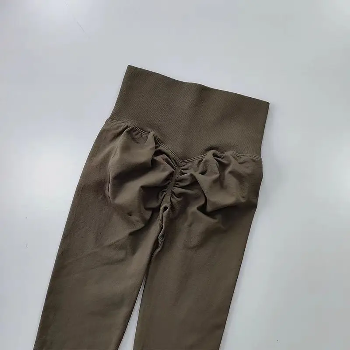 Women's Yoga Leggings - High Waist, Invisible Seams, Hip Lifting, Nylon/Spandex, Elastic 10