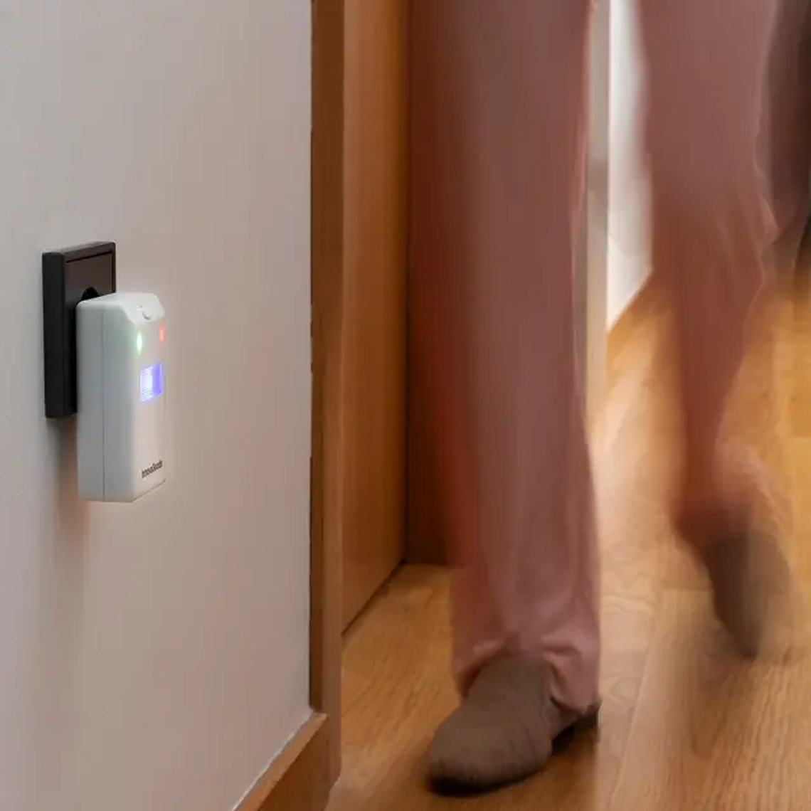 Repelente Eletrónico Killekt - Afasta Insetos e Ratos sem Químicos, com LED | InnovaGoods 4