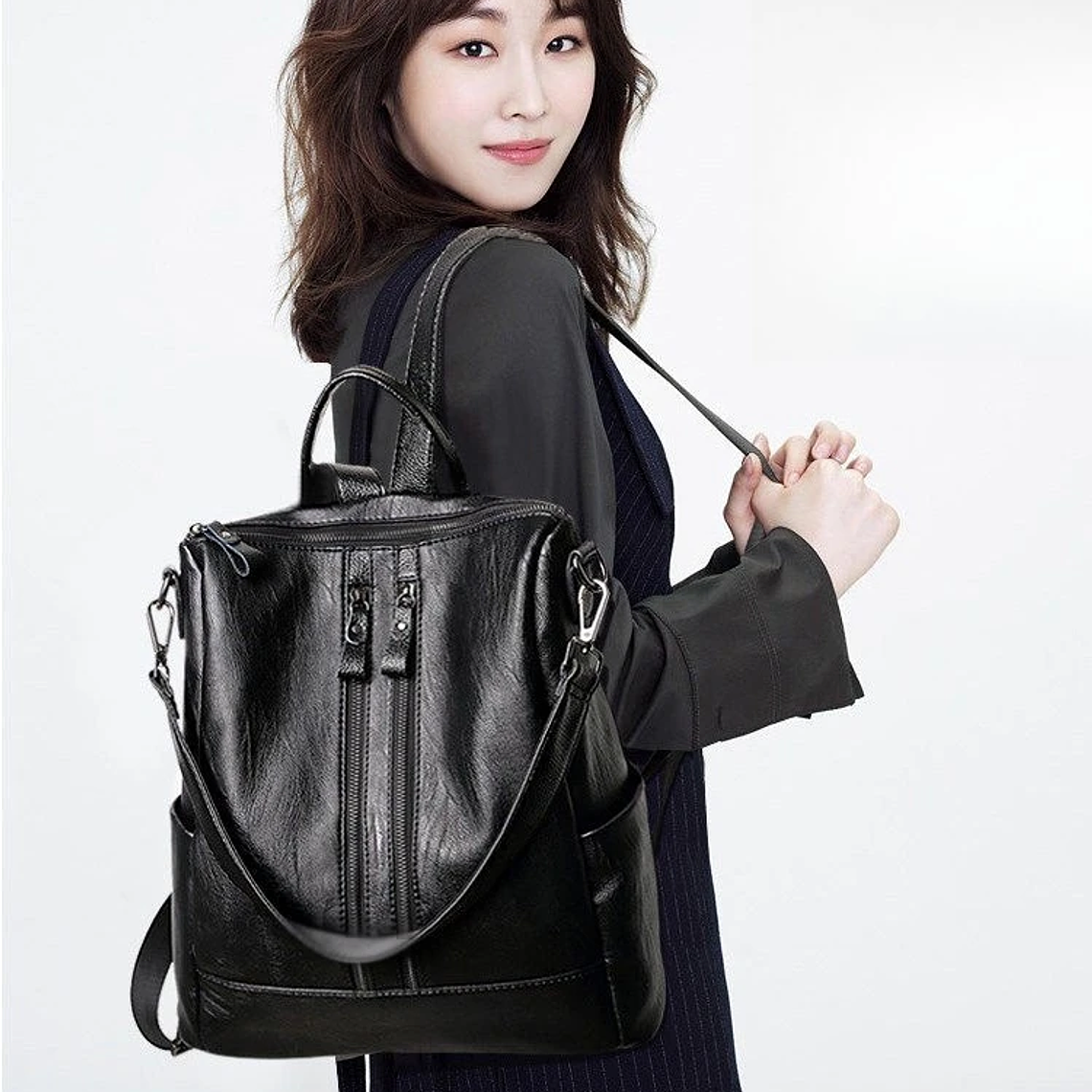 Mochila Feminina em Couro Sintético Macio | Mochila de Viagem Grande Capacidade para Faculdade, Casual e Trabalho 5