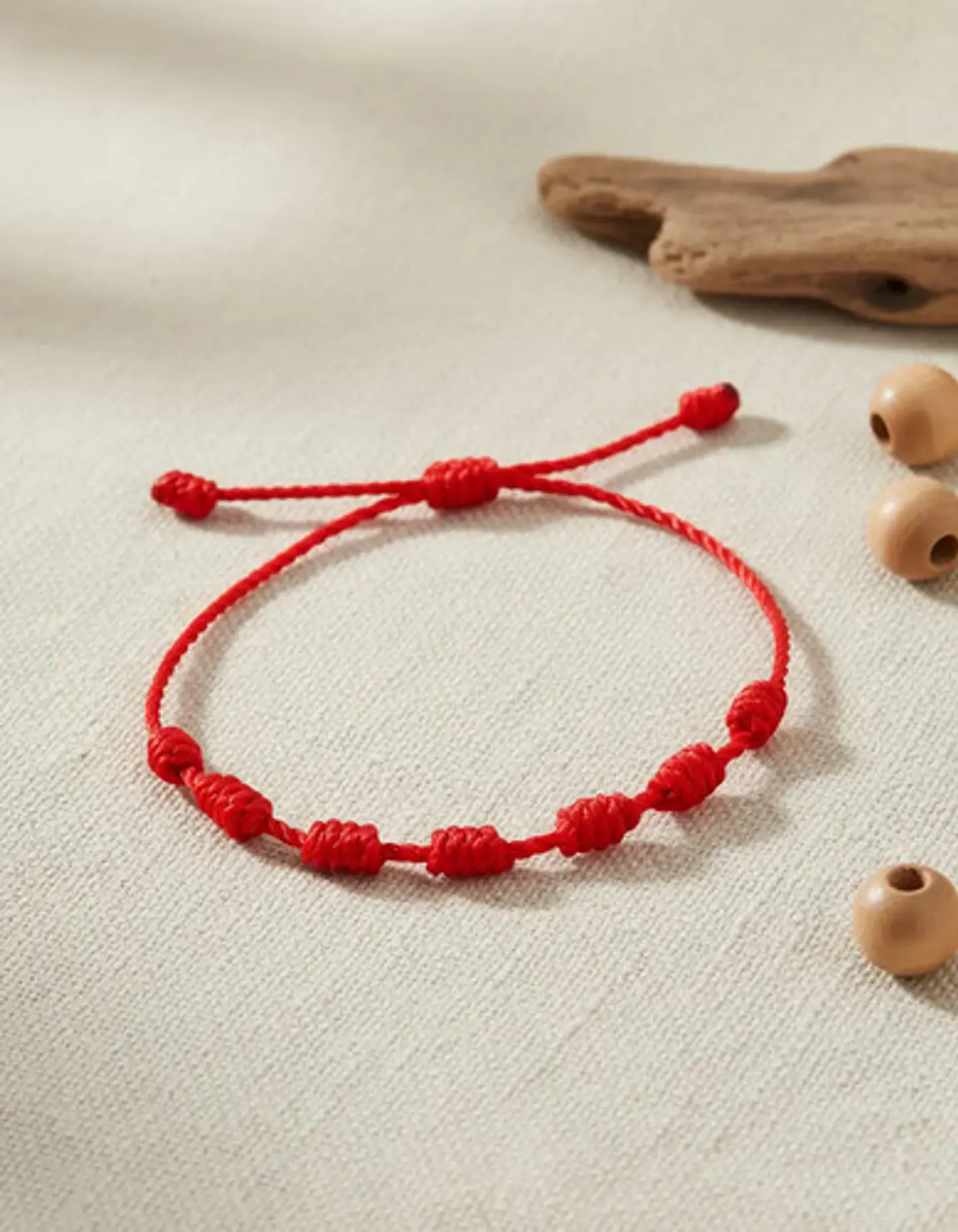 Pulsera Hilo Rojo 7 Nudos Prosperidad 2