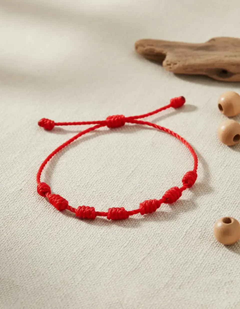 Pulsera Hilo Rojo 7 Nudos Prosperidad 2