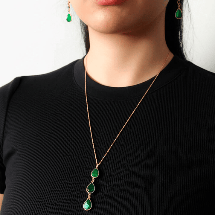 Set Collar y Aretes Abstractos Reina Esmeralda Joyería Elegante en Verde 7