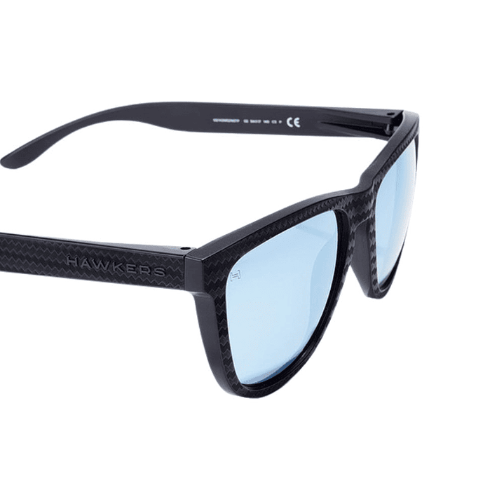 Gafas de Sol Hawkers One Raw Carbono Polarizado con Marco Negro Estampado y Lunas Azules Espejados - 54 mm 3