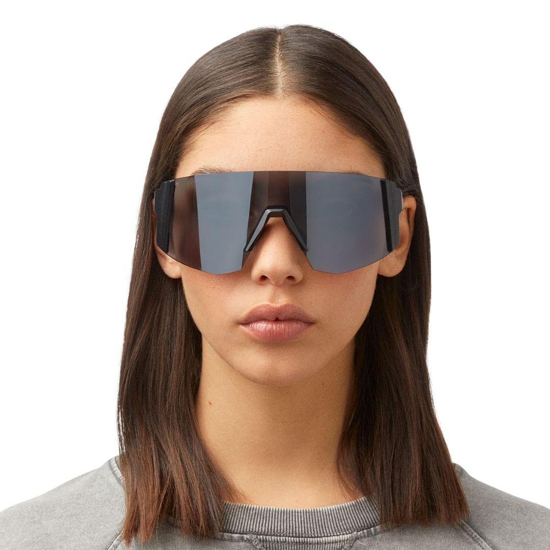 Gafas de Sol Deportivos Hawkers Linx Big con Marco Negro y Lunas Negras - 151 mm 8