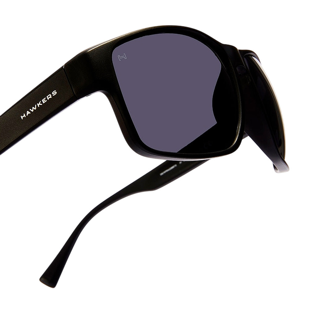 Gafas de Sol Hawkers Faster Raw Polarizado con Marco Negro y Lunas Negras - 58 mm 5