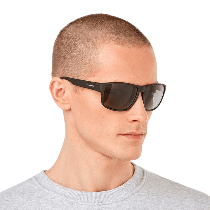 Gafas de Sol Hawkers Faster Raw Polarizado con Marco Negro y Lunas Negras - 58 mm 7