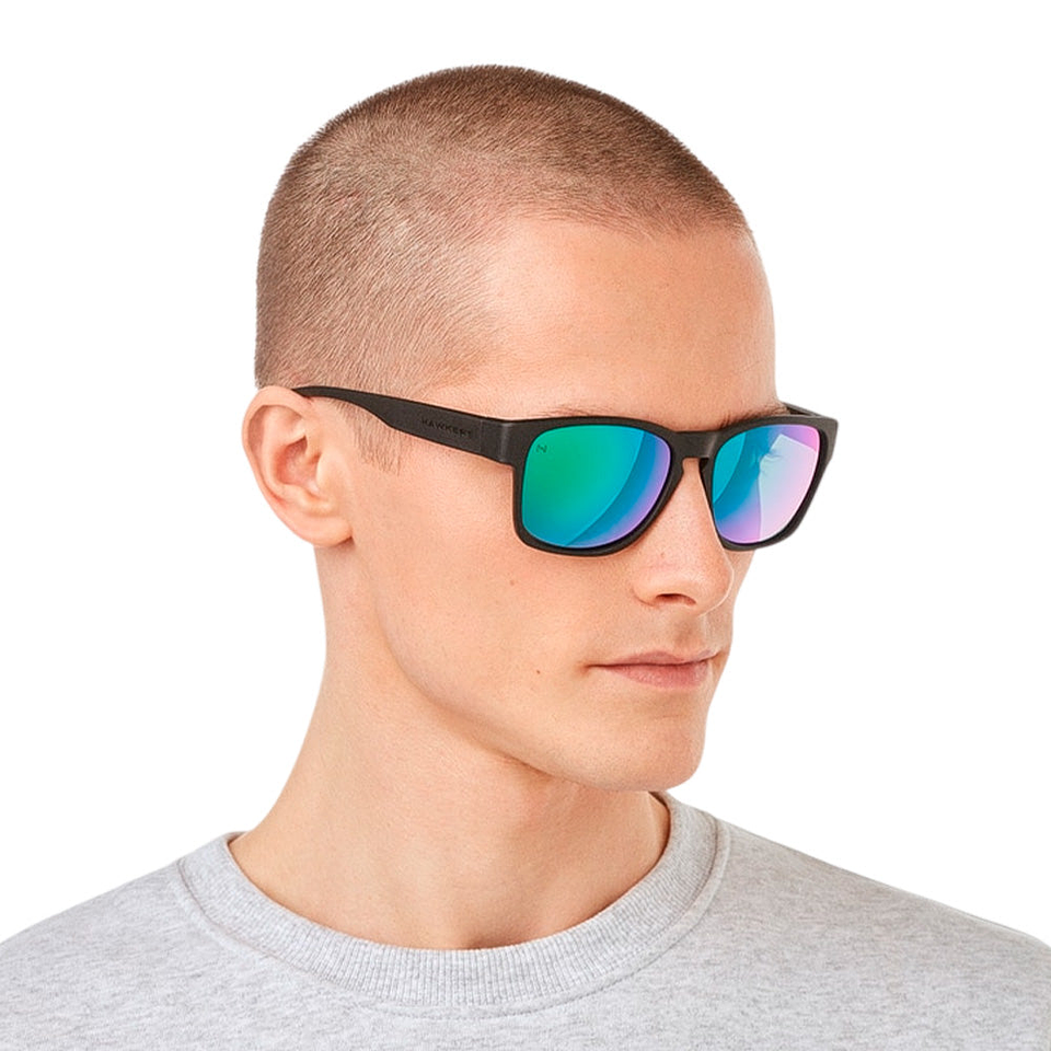 Gafas de Sol Hawkers Core Raw Verde Espejado Negro Mate Unisex Talla 56mm 8