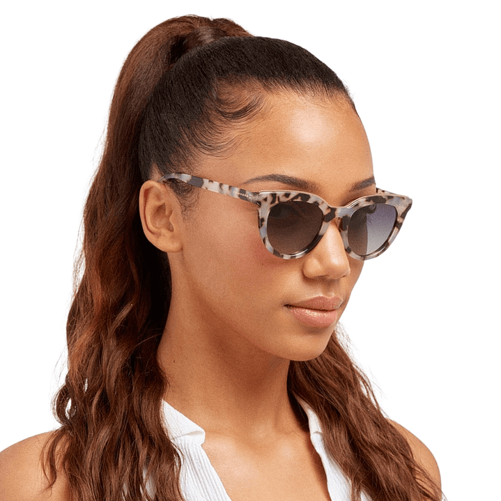 Gafas de Sol Hawkers Bella Polarizado con Marco Carey y Dorado y Lunas Gris - 49 mm 6