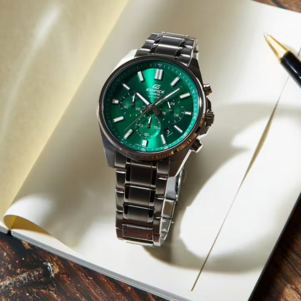 Reloj Análogo Casio Edifice EFV-650D-3AV Elegante con Cronógrafo en Acero Inoxidable Verde Esmeralda 6