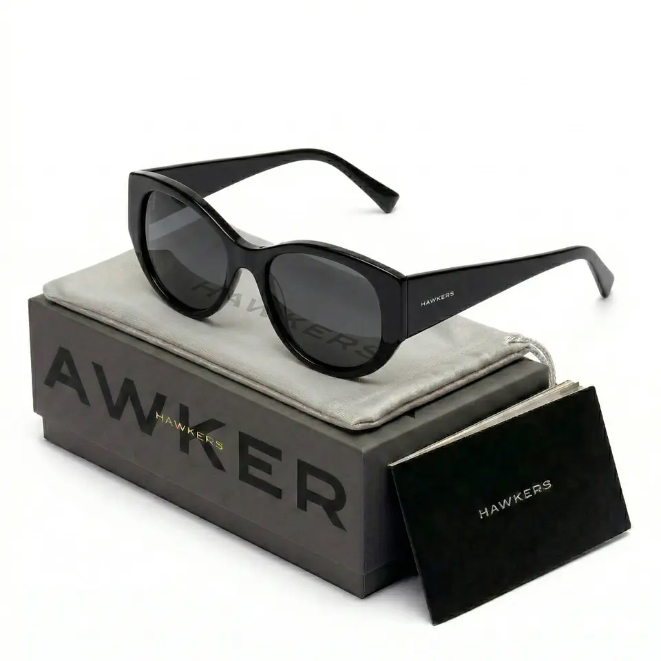 Gafas de Sol Hawkers Miranda Color Negro para Mujer Talla 54mm 1