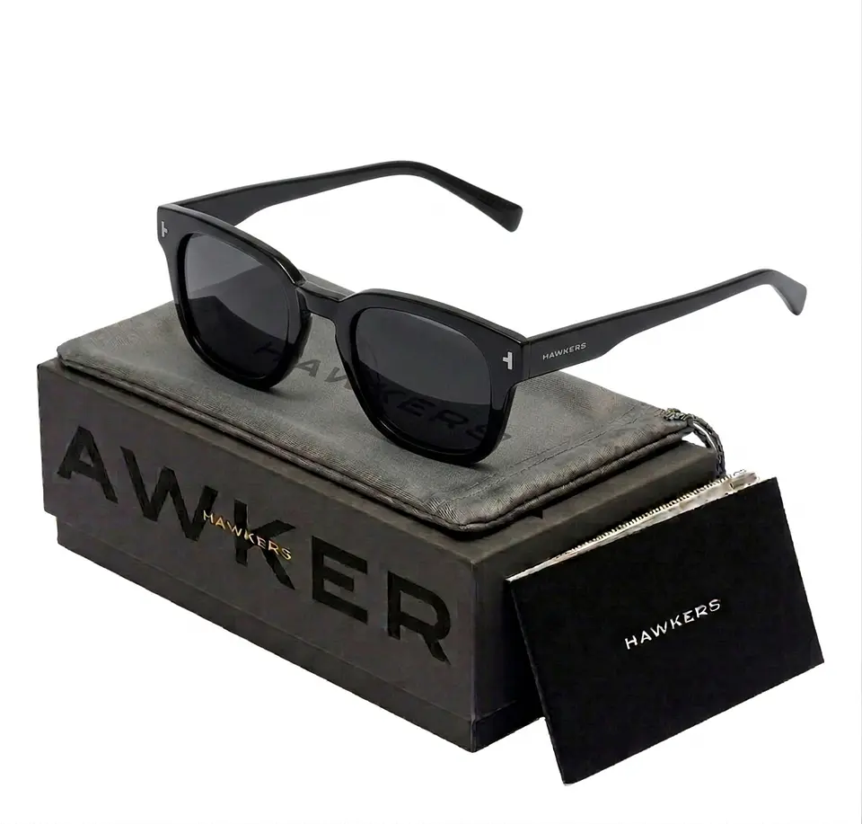 Gafas de Sol Polarizadas Hawkers Stack Color Negro para Hombre Talla 49mm 1