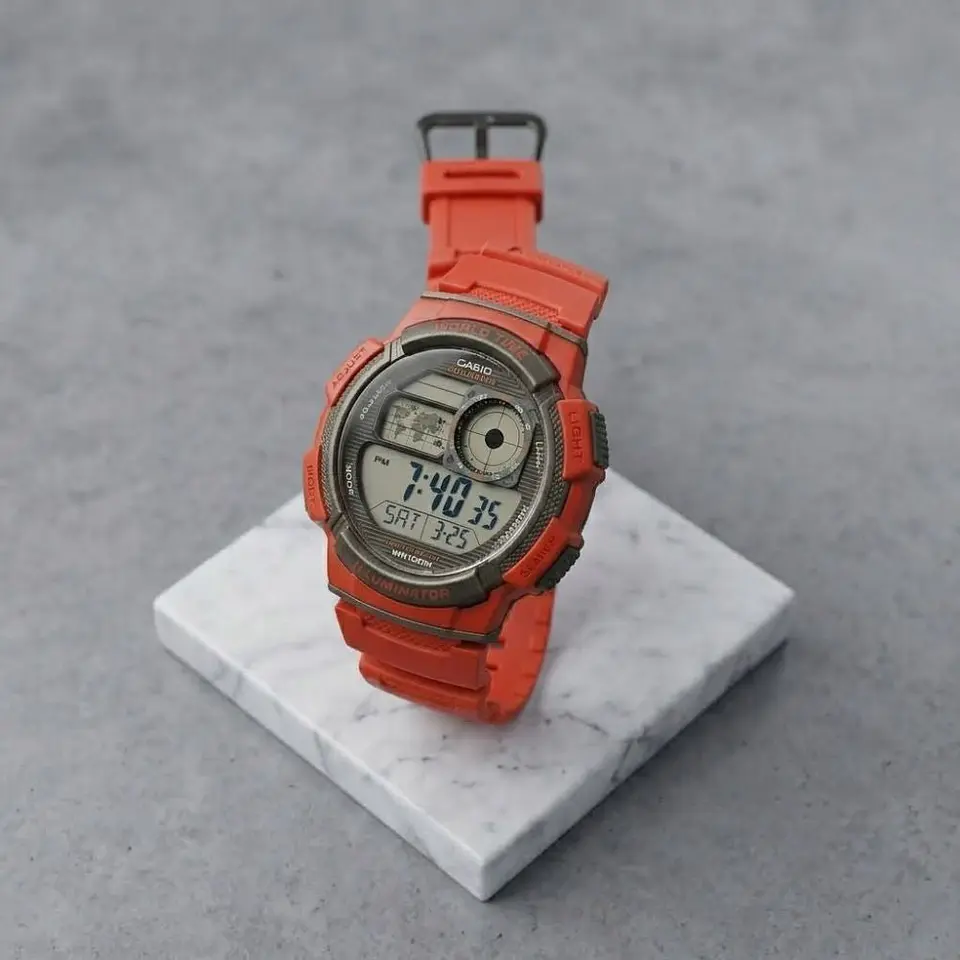 Reloj Digital Casio AE_1000W_4AV Para Hombre en Resina Color Rojo 5