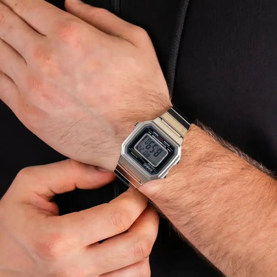 Reloj Digital Casio B_650WD1A Para Hombre en Acero Color Plateado 6