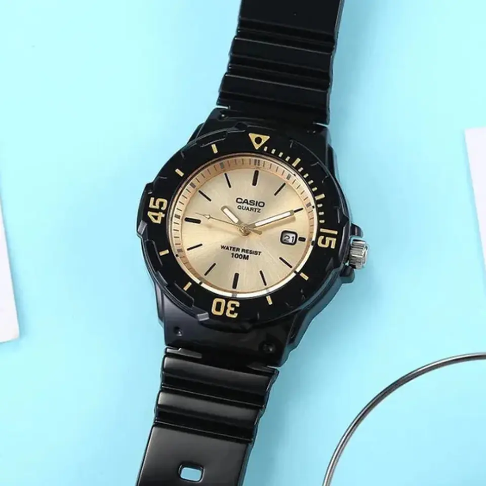 Reloj Analogo Casio LRW200H-9EVDF Para Mujer en Acero Color Negro 5