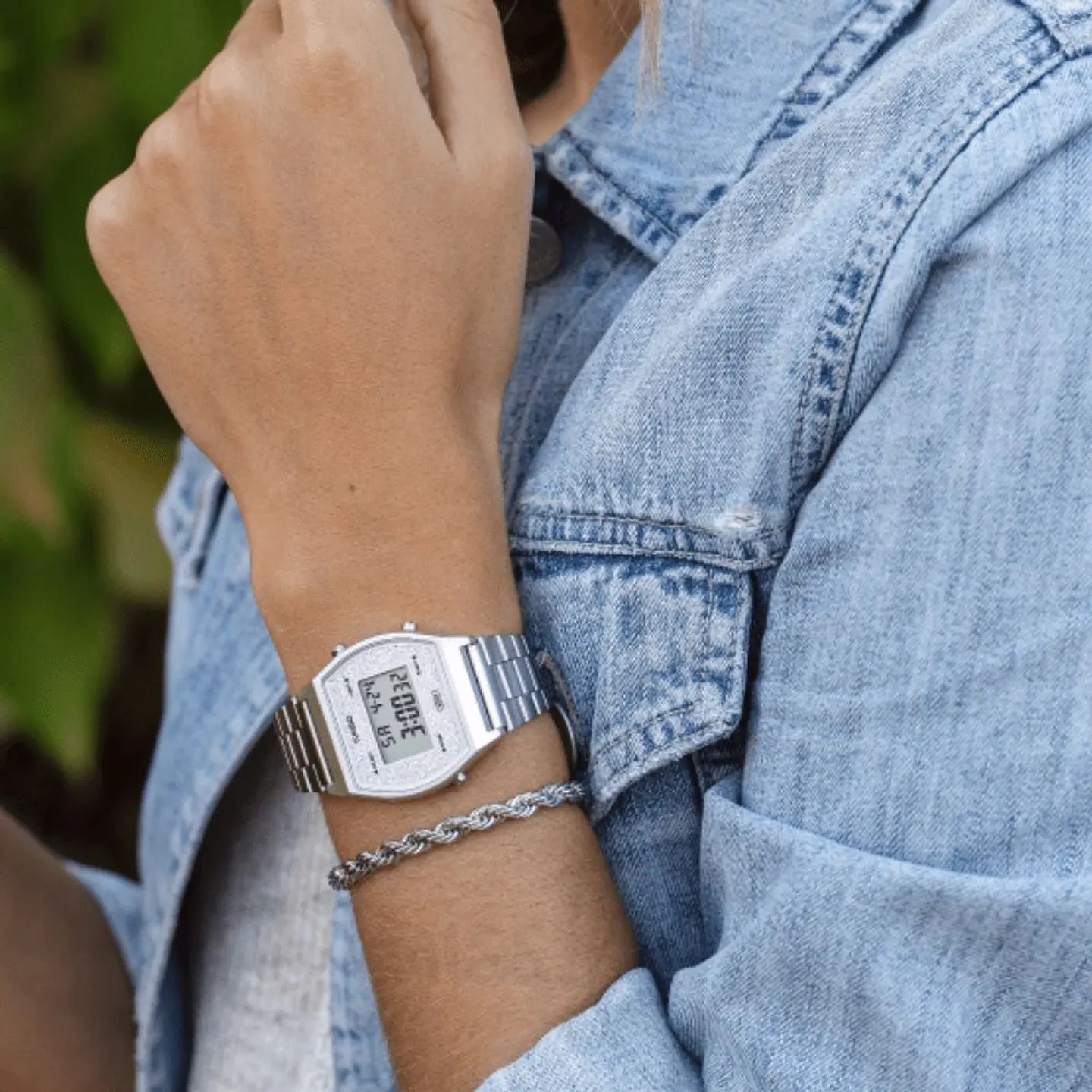 Reloj Digital Casio B640WDG7DF Para Mujer en Acero Color Plateado 6