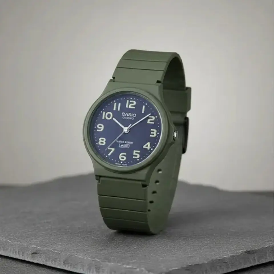 Reloj Analogo Casio MQ24UC-3BDF Para Hombre en Acero Color Verde 5