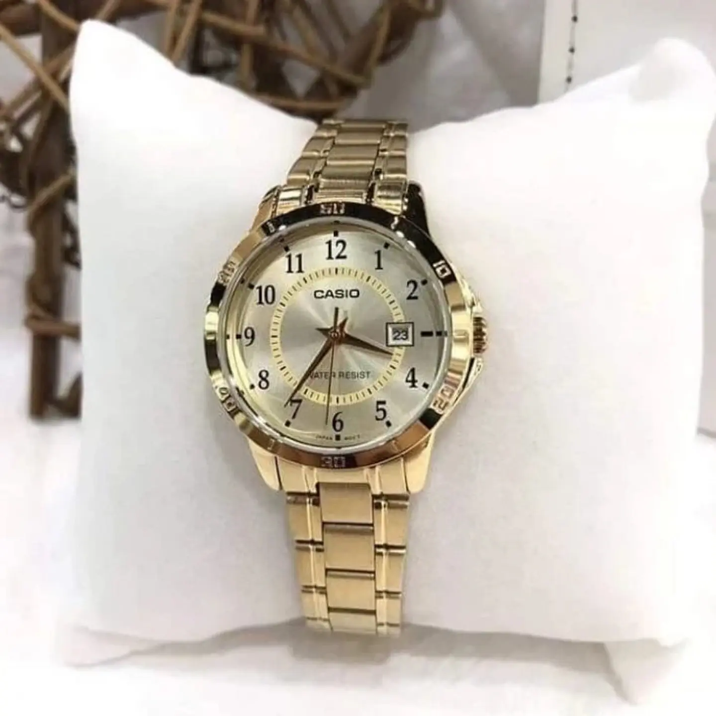 Reloj Analogo Casio LTP-V004G-9BUDF Para Unisex en Acero Color Dorado 5