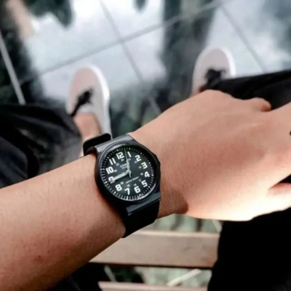 Reloj Analogo Casio MQ-71-1BDF Para Hombre en Acero Color Negro 6
