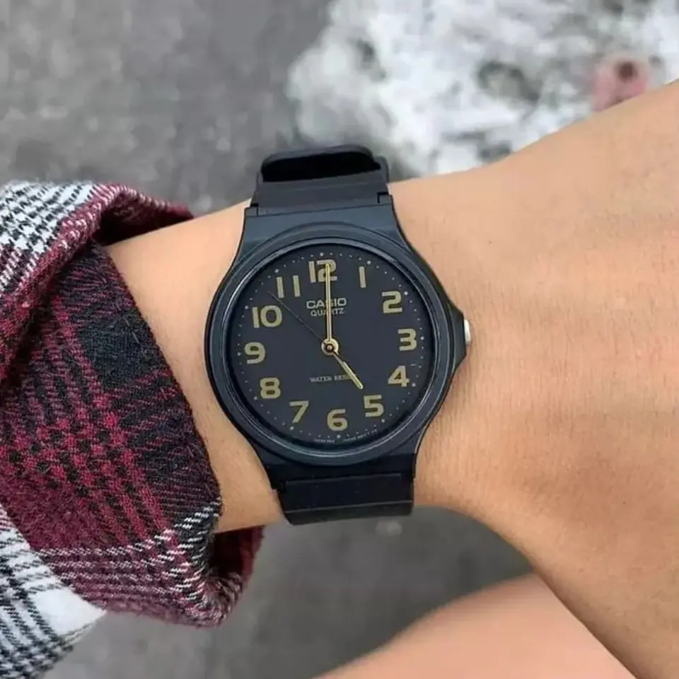 Reloj Analogo Casio MQ-24-1B2 Unisex en Acero Color Negro 6