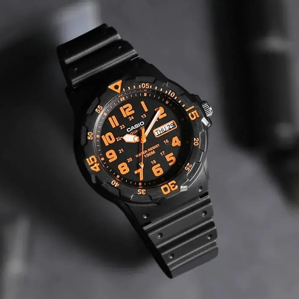 Reloj Analogo Casio MRW_200H_4BV Para Hombre en Resina Color Negro 5
