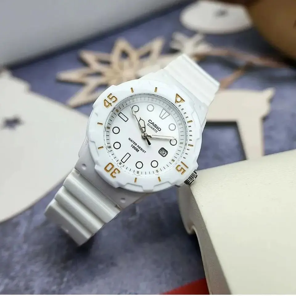 Reloj Analogo Casio LRW_200H_7E2V Para Mujer en Resina Color Blanco 5