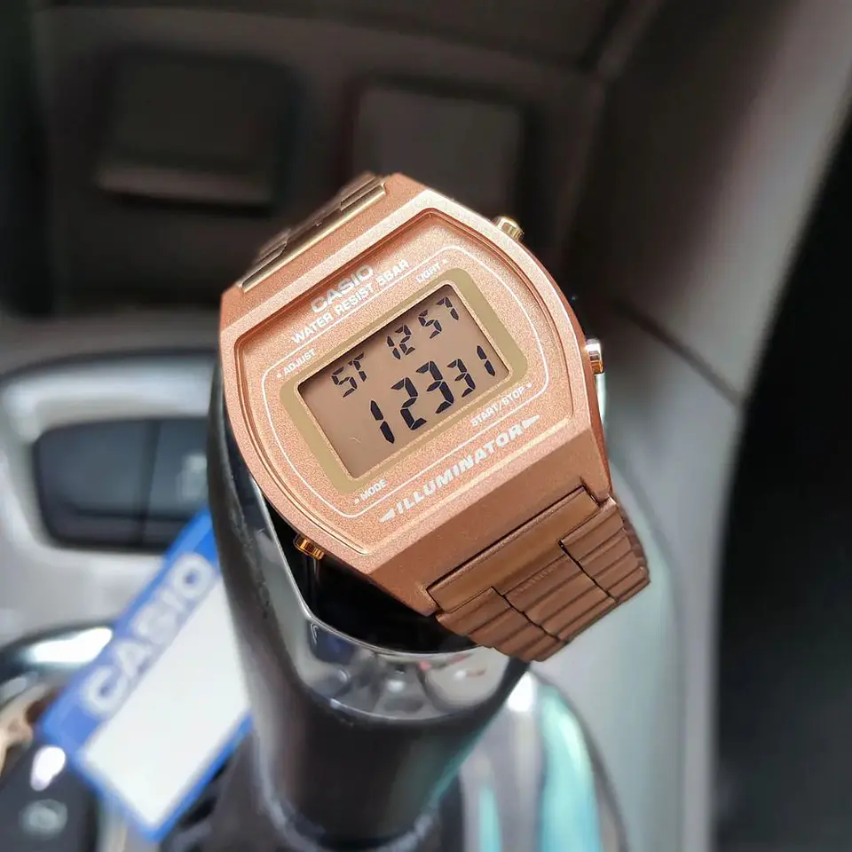 Reloj Digital Casio B640WC_5A Para Mujer en Acero Color Rosado 5