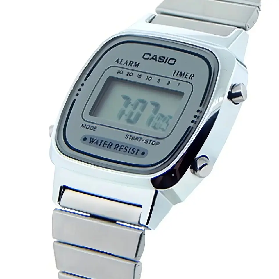 Reloj Digital Casio LA670WA7DF Para Mujer en Acero Color Plateado 3