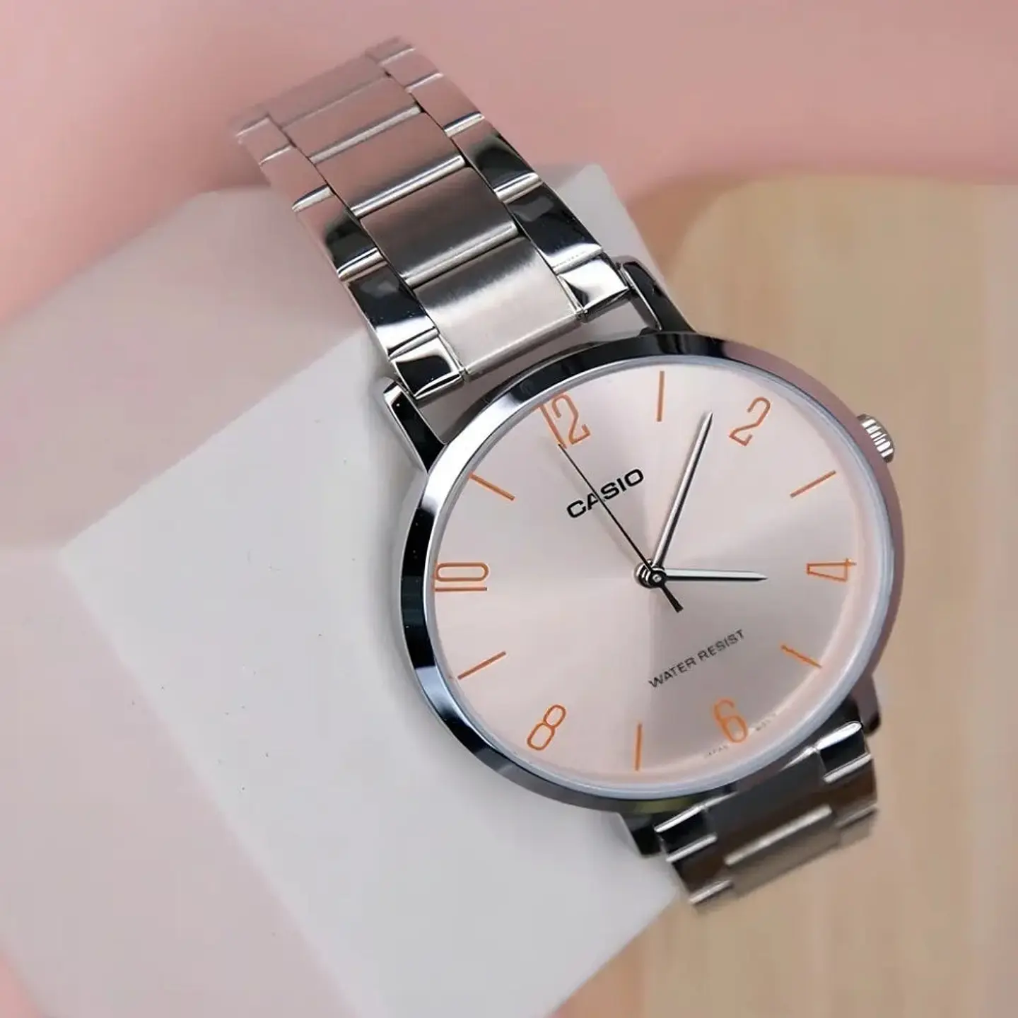 Reloj Analogo Casio LTPVT01D-4B2UDF Para Mujer en Acero Color Plateado 5