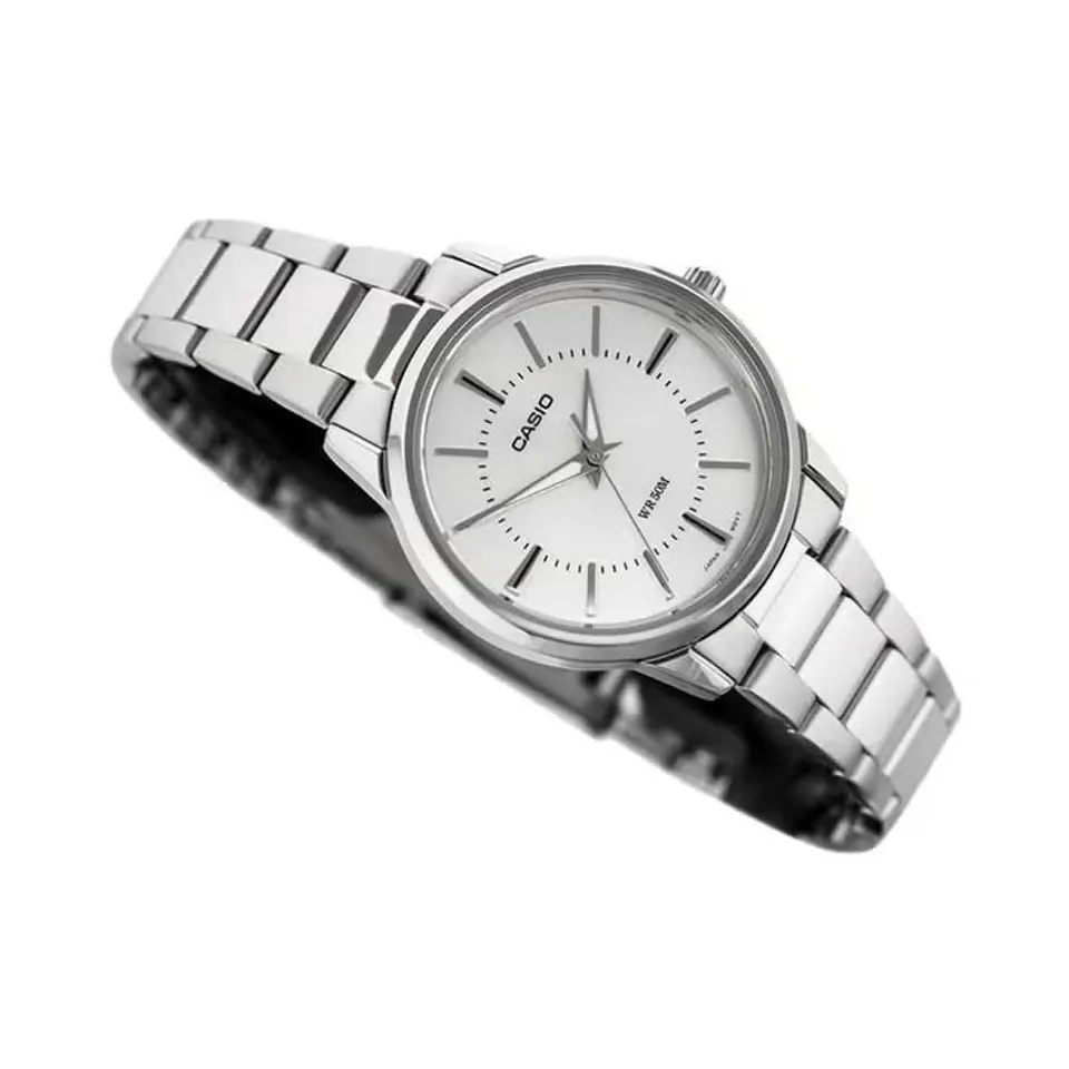 Reloj Analogo Casio LTP-1303D-4AVDF Para Mujer en Acero Color Plateado 4