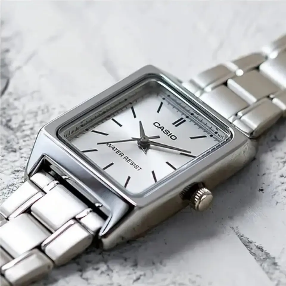Reloj Analogo Casio LTP-V007D-2EUDF Para Mujer en Acero Color Plateado 5