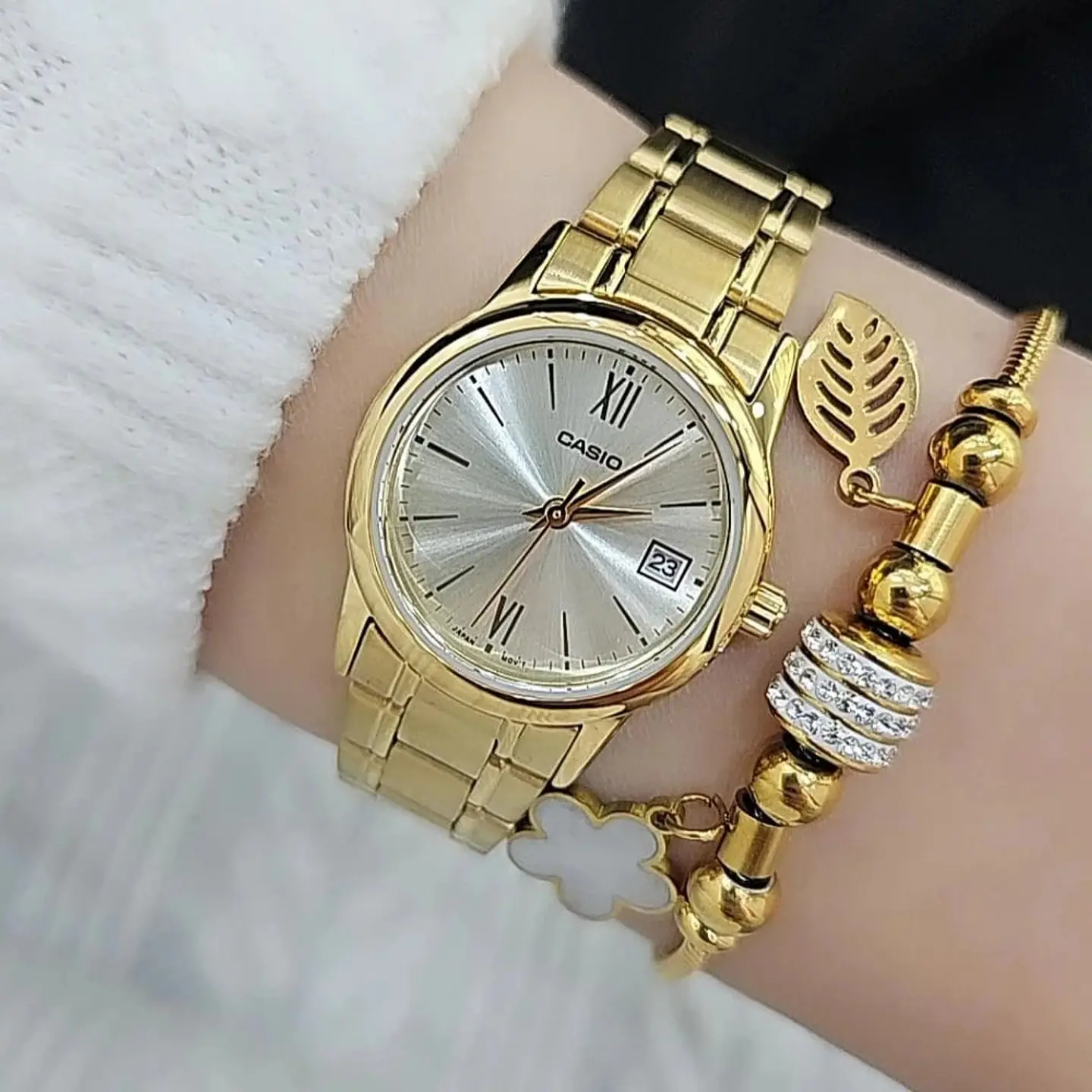 Reloj Analogo Casio LTPV002G-9B3UDF Para Mujer en Acero Color Dorado 5