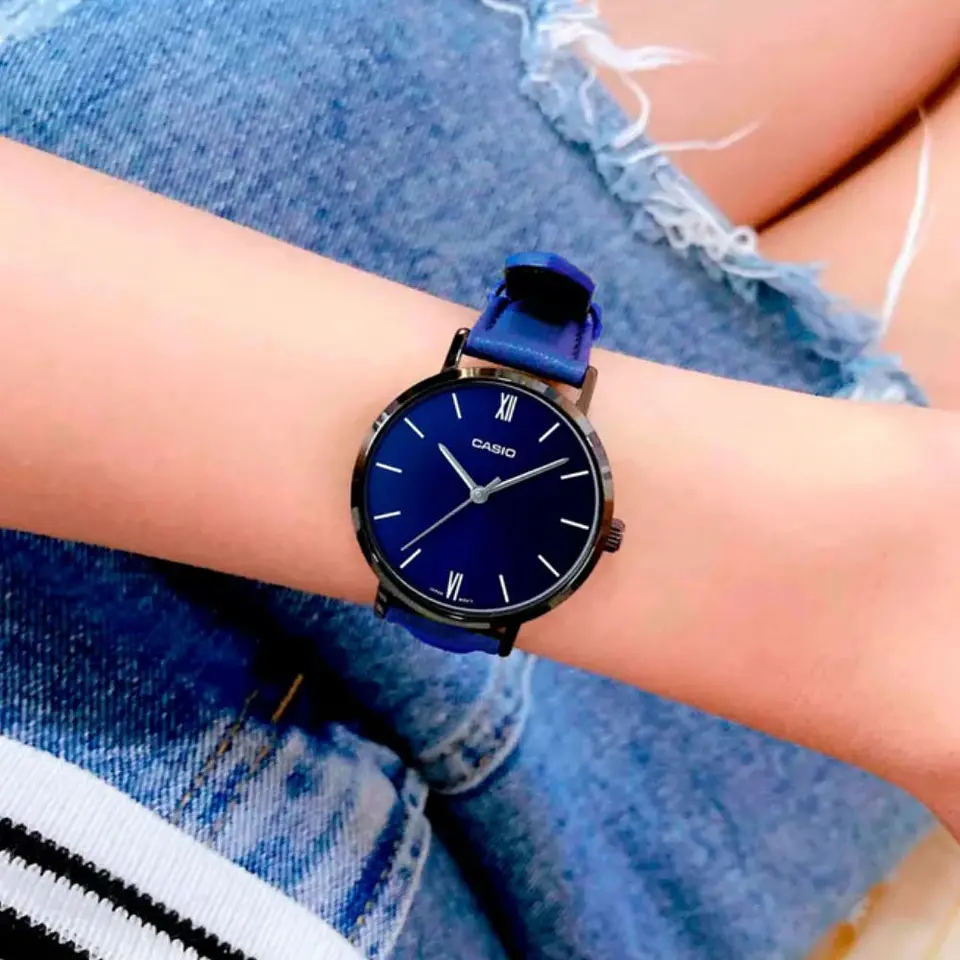 Reloj Analogo Casio LTPVT02BL-2AUDF Para Mujer en Acero Color Azul 6