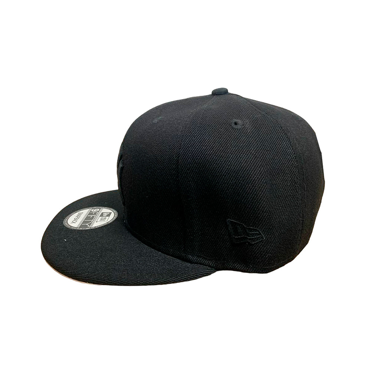 Gorra Snapback New Era 9Fifty Modelo New York Yankees MLB Color Negro 2