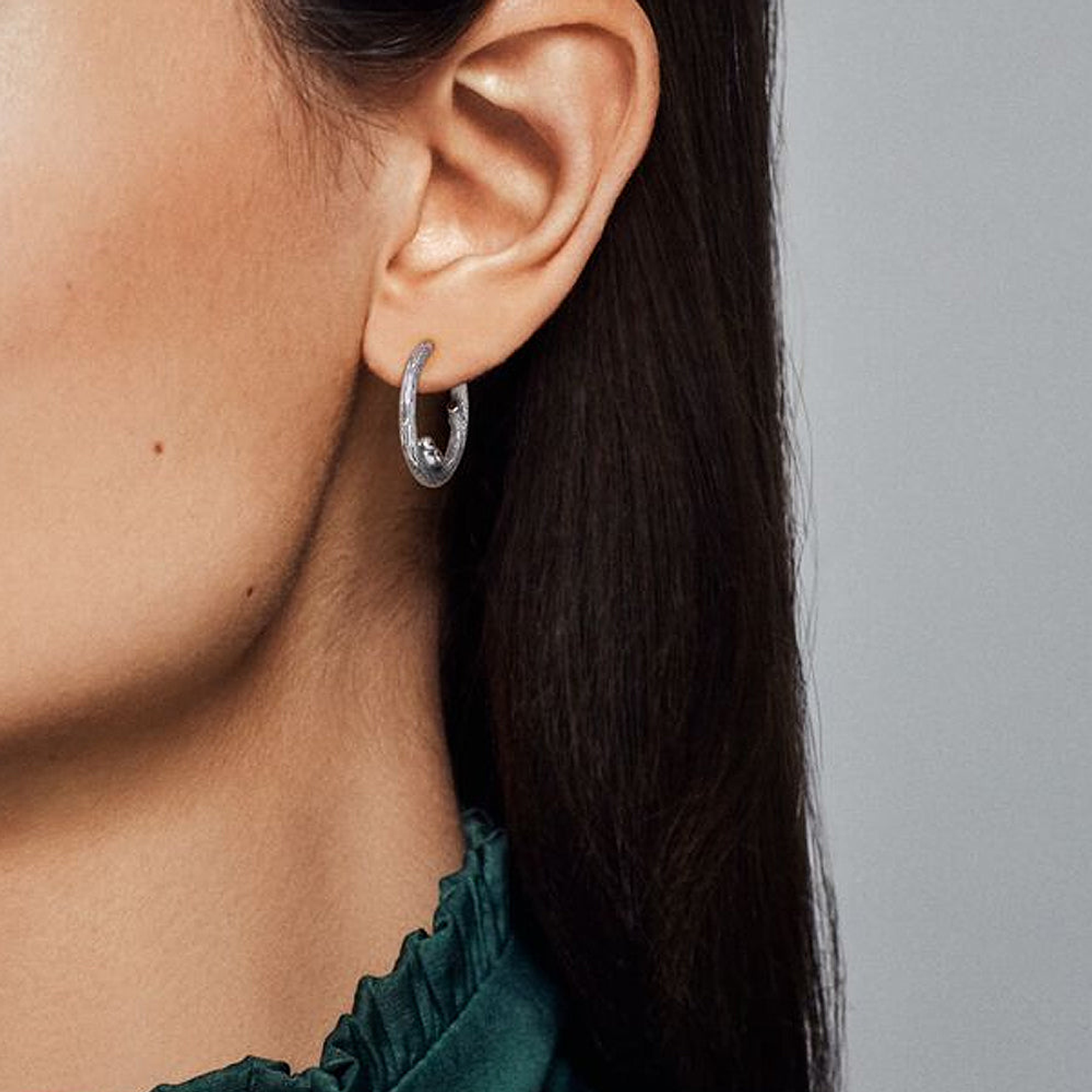 Aretes Pendientes Pandora con Diseño de Aro de Pájaro de Primavera 297072 Plata 925 5