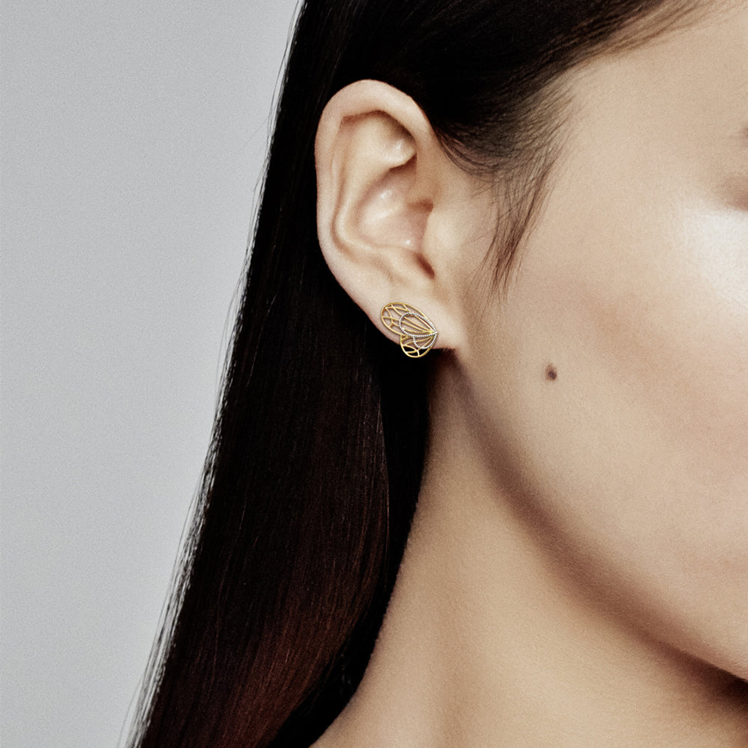 Aretes Pendientes Pandora Tipo Topo Alas Doradas de Mariposa 267955 Plata 925 5