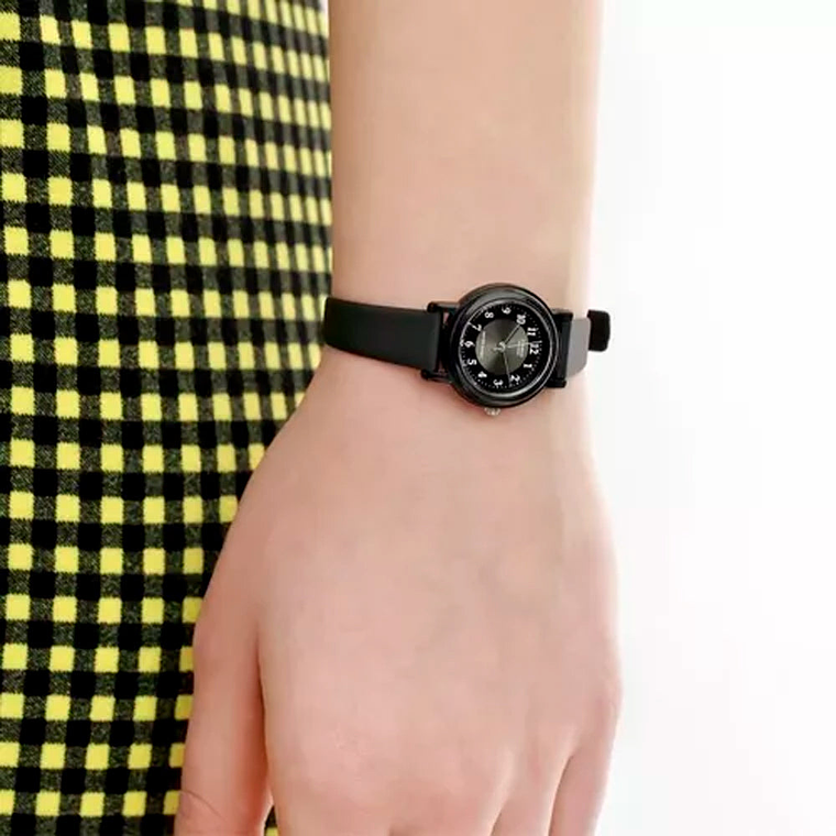 Reloj Analogo Casio Original Clásico Casual para Mujer MTP-1302D-9AVCF Color Negro 5