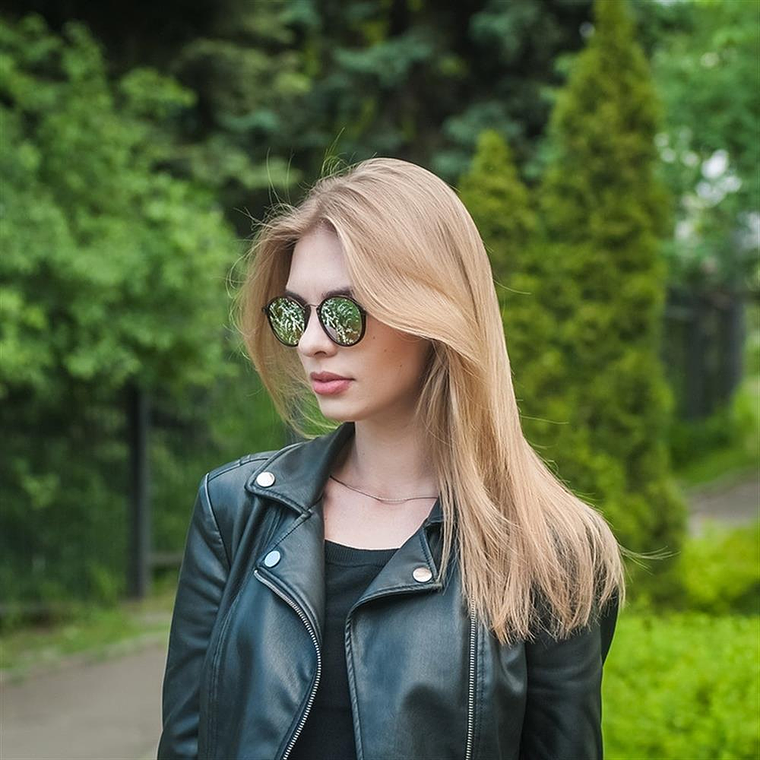 Lentes de Sol Ray Ban Round Icon Flat RB2447N 6256/9U Color Marrón Talla 49mm 6