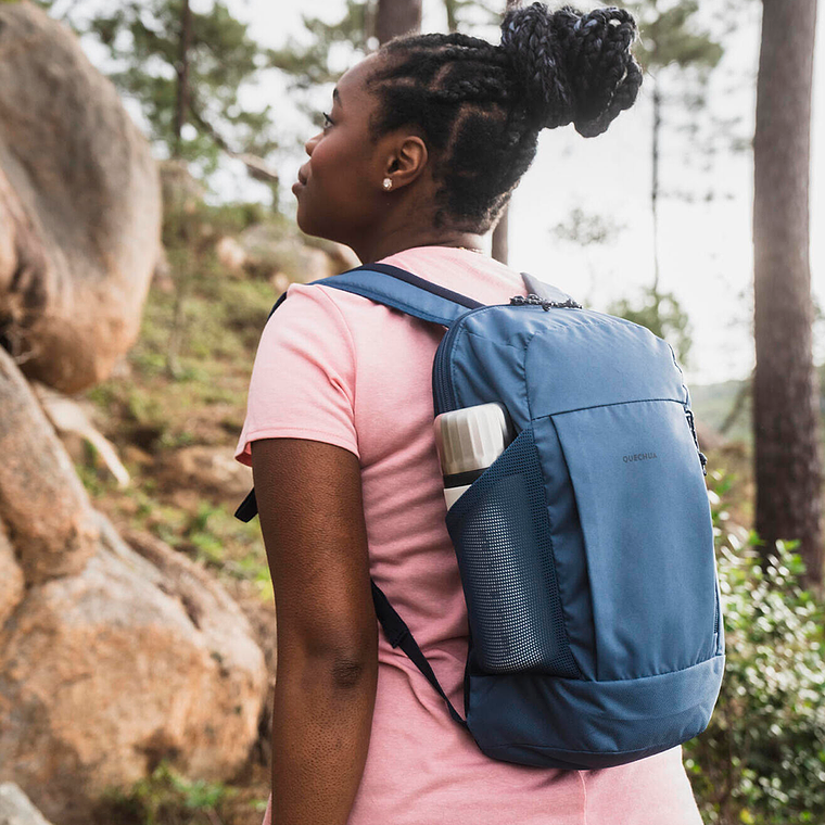 Mochila Quechua Arpenaz Original NH100 10L con malla Color Azul 6