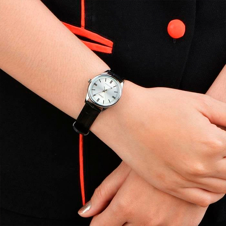 Reloj Anaologo Casio Original LTP-V005L-7A para Mujer en Acero Fondo Blanco y Correa Negra 6