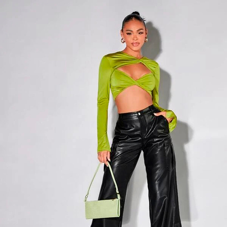 Top Corto Shein con Abertura Plegada Delantera Color Verde Olivo Talla XS 3