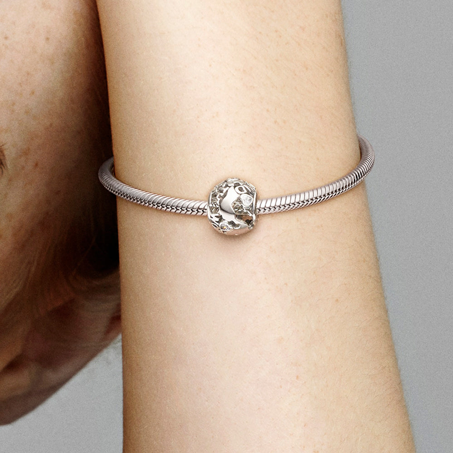 Charm Dije Pandora Original para Mujer 791718CZ Around the World Plata 925 4