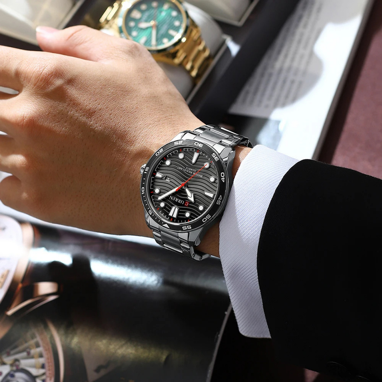 Reloj Análogo Curren Original KREd681901 para Hombre Acero Color Plata y Negro 4