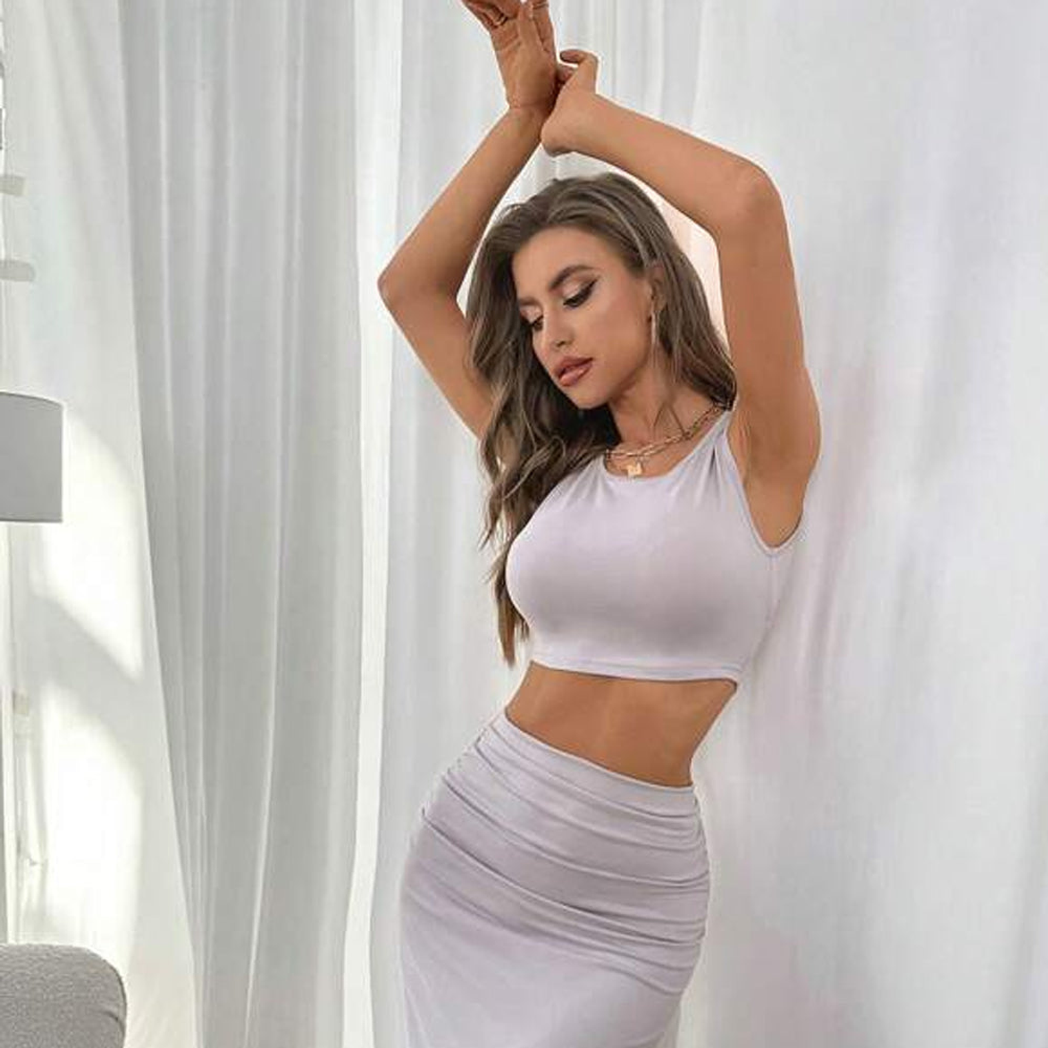 Top Tank Crop y Falda Shein fruncida Privé unicolor Talla M 2