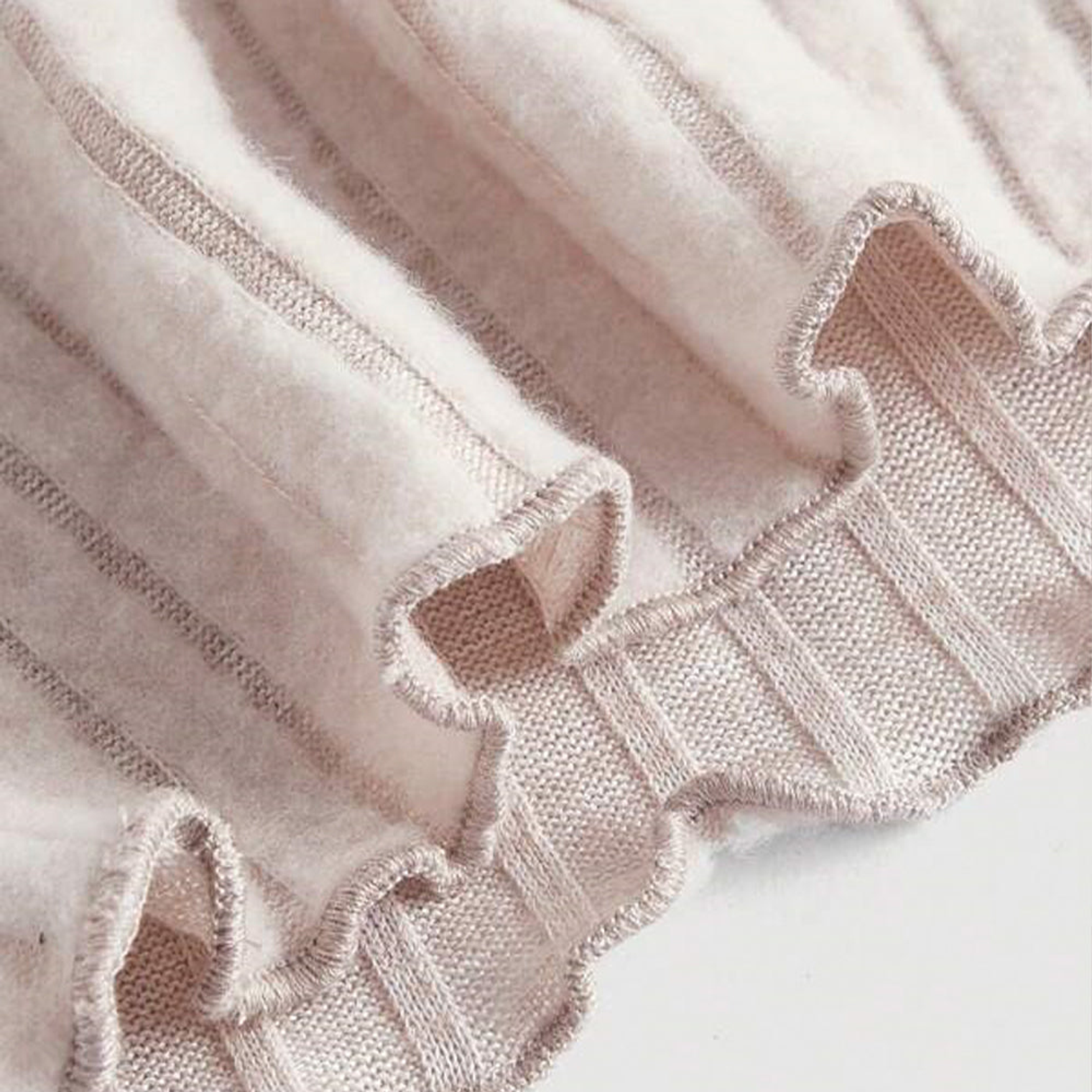 Camiseta Crop Unicolor Shein Mod Ribete Color Beige Talla S 4