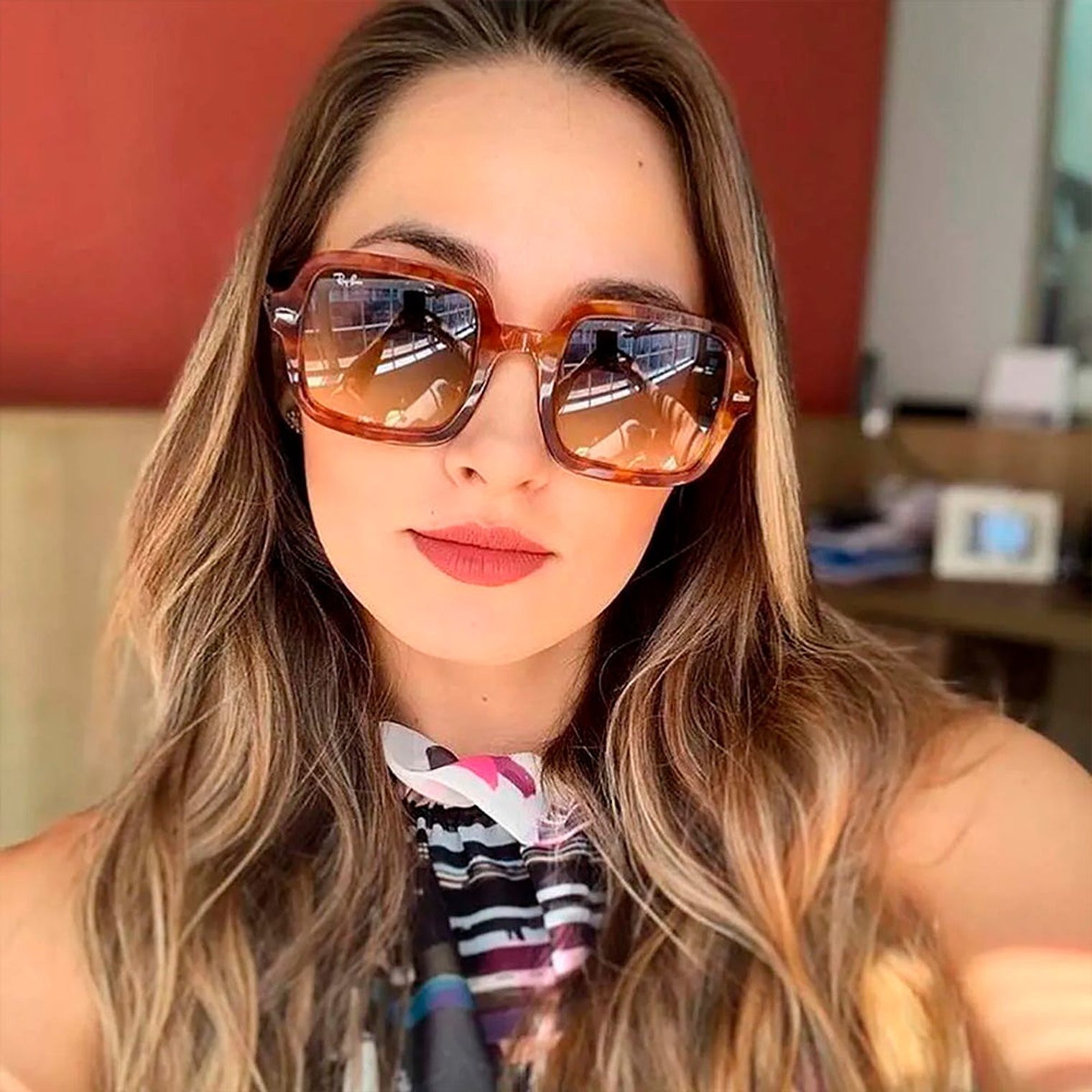 Lentes de Sol Ray Ban Square Ladies RB2188 1300/51 Color Habana Talla 53mm 5