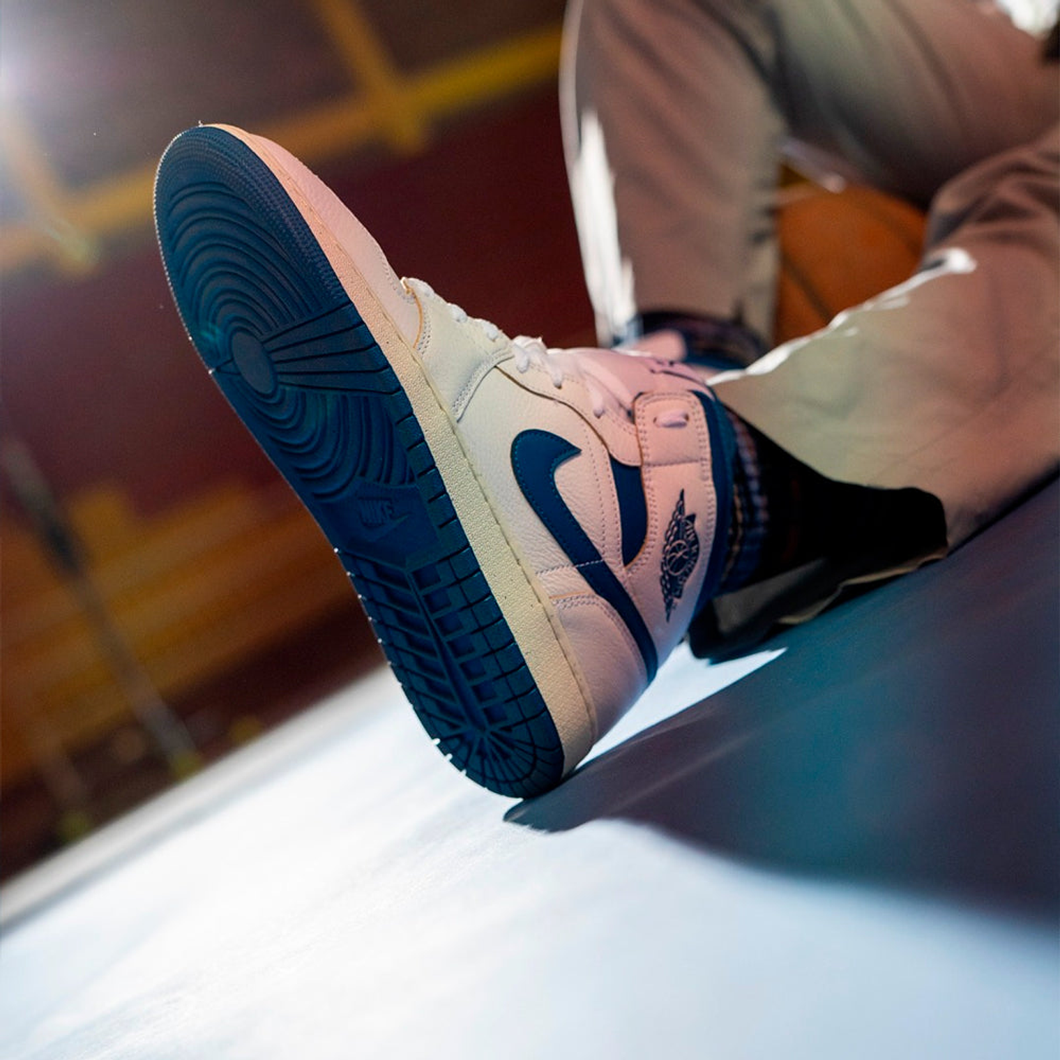 Zapatillas Nike SE Air Jordan 1 Mid - FN5215 141 Color Blanco y Azul Talla 43 6