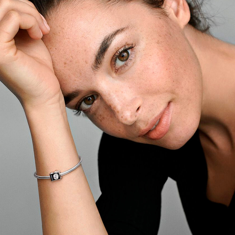 Charm Dije Pandora Original para Mujer 791709CZ Camara Plata 925 5